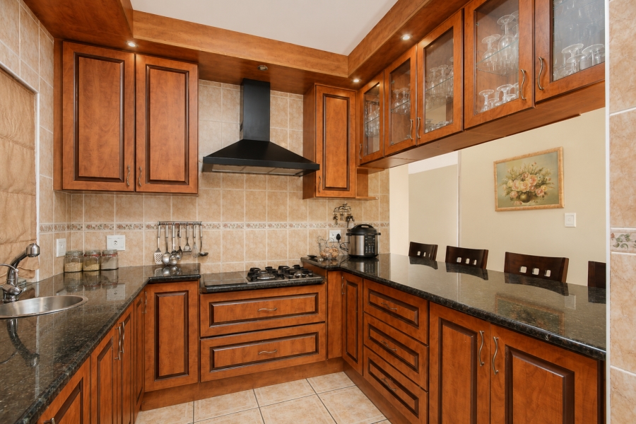 6 Bedroom Property for Sale in Sunset Beach Western Cape